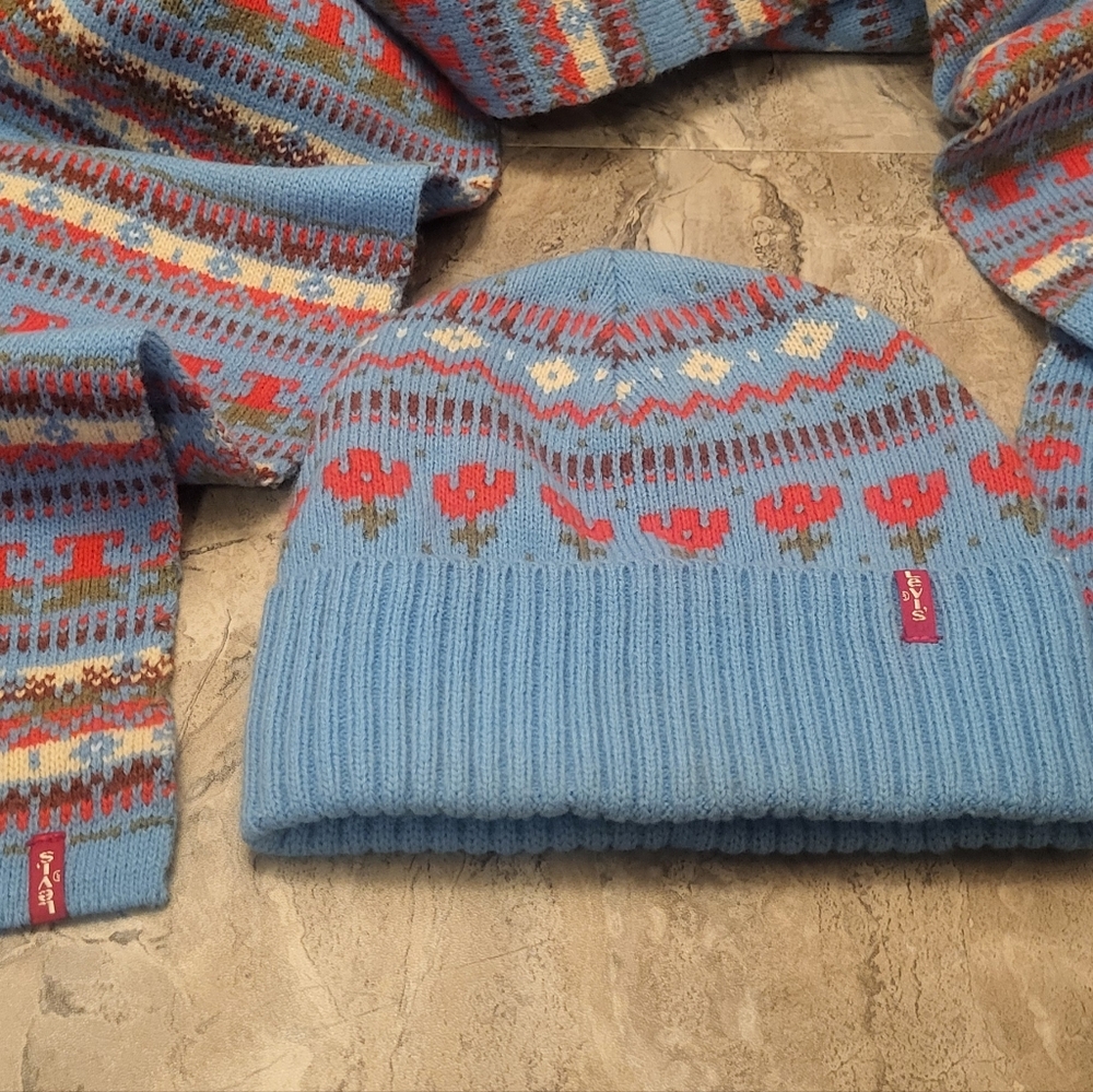 Levi's Blue Knit Beanie and Scarf Set